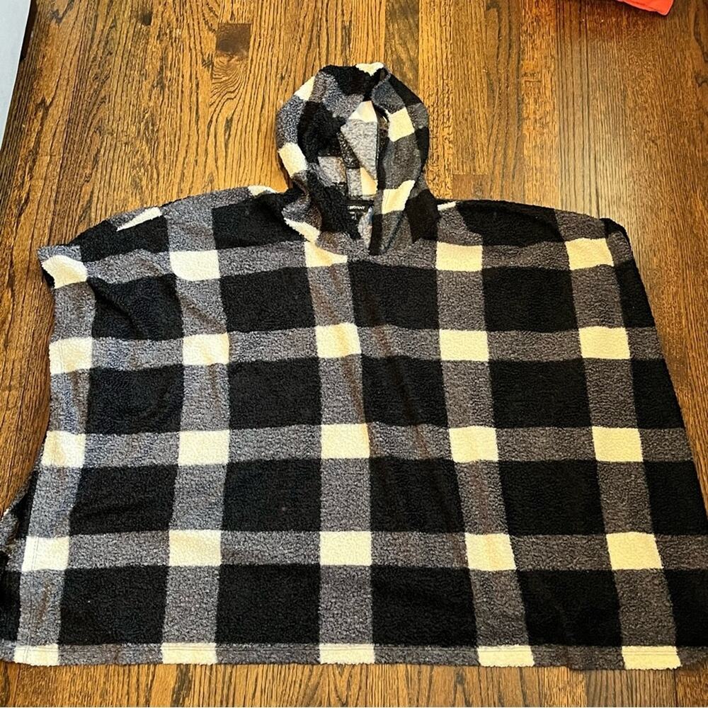 Lane Bryant Poncho Fluffy Comfy Cozy Winter Hooded Plaid Women's Plus Size 22/24